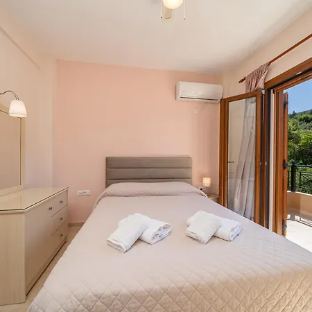 Mariel House Kefalonia フィスカルドン